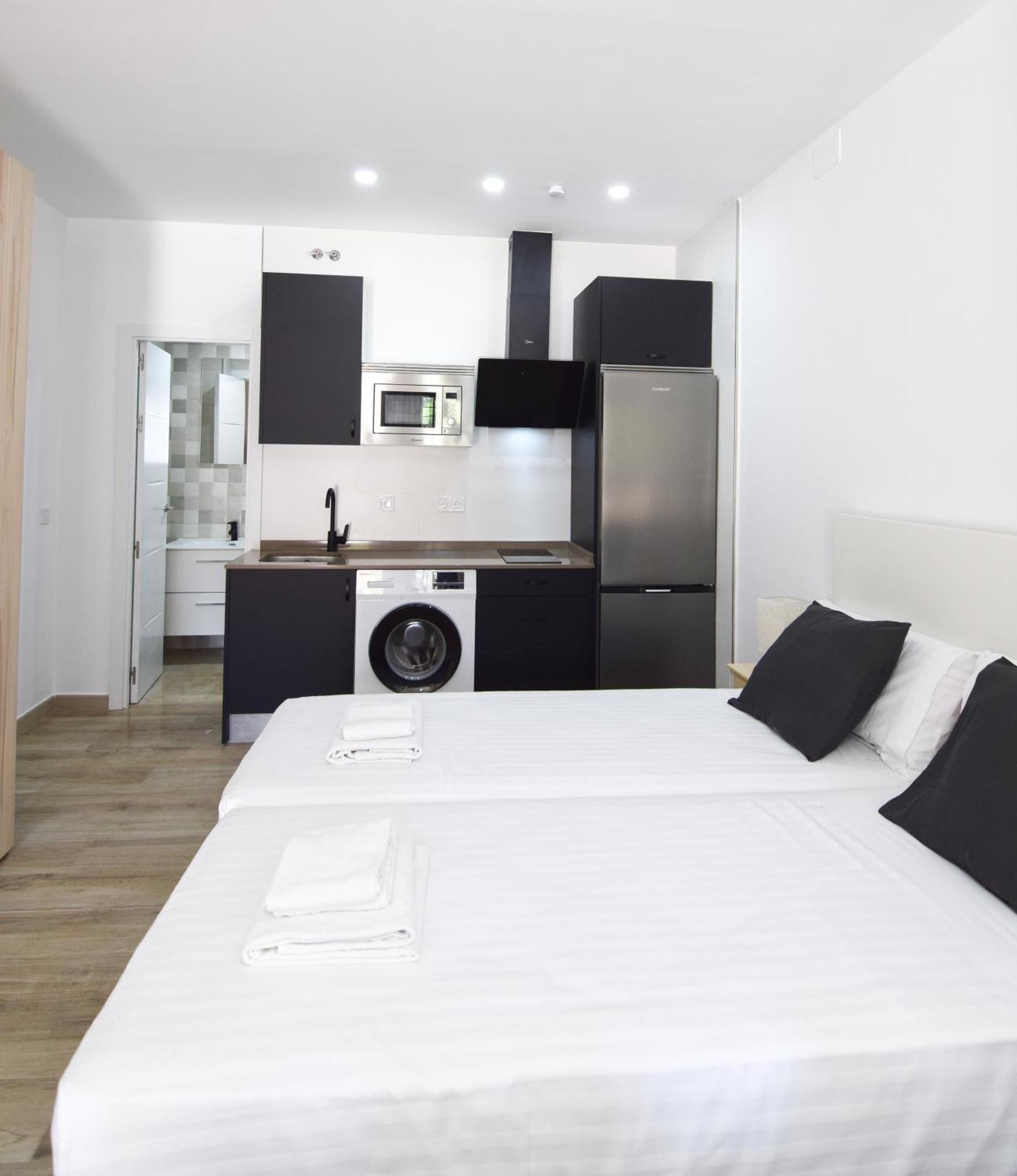 Letplanet Riquelme Apartment Malaga Exterior photo